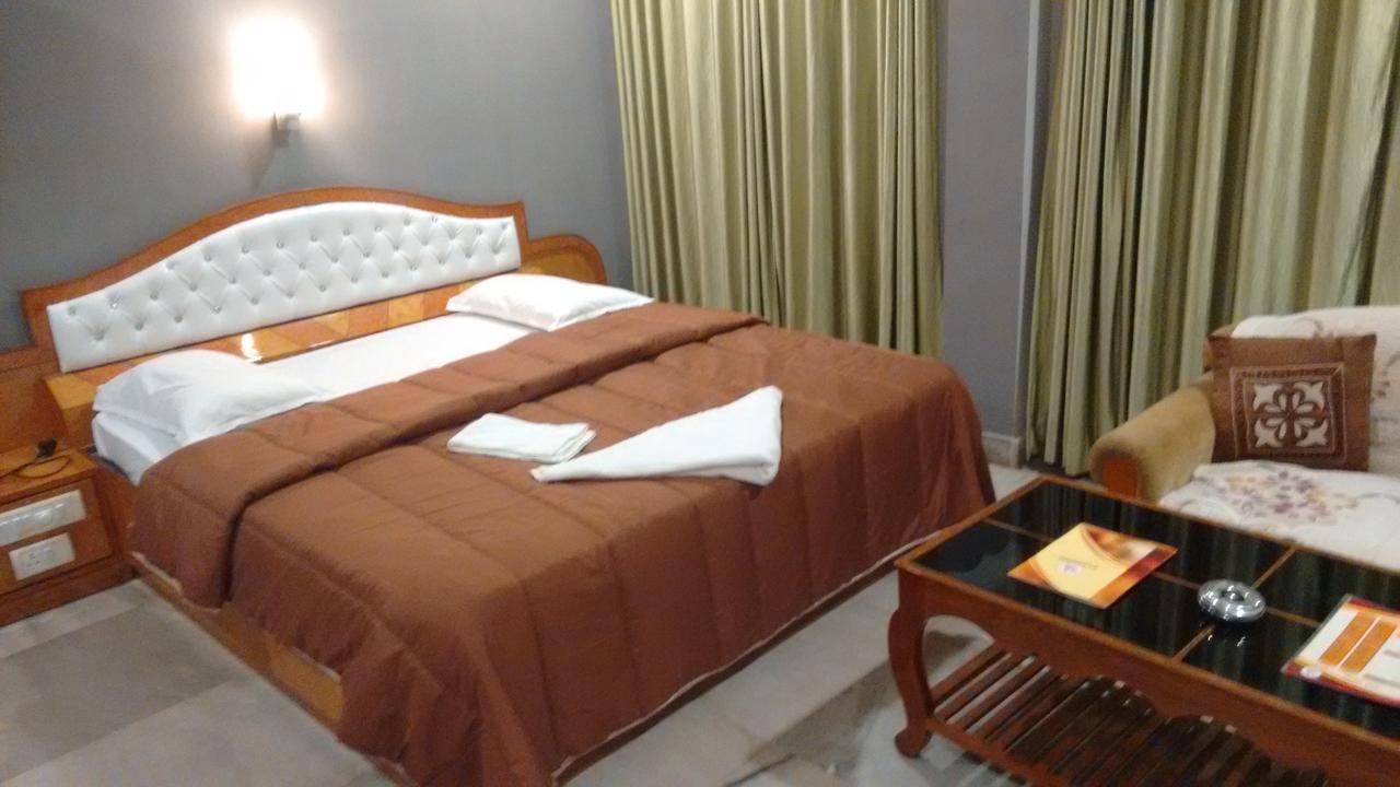 Rayagada Hotel Sai International מראה חיצוני תמונה