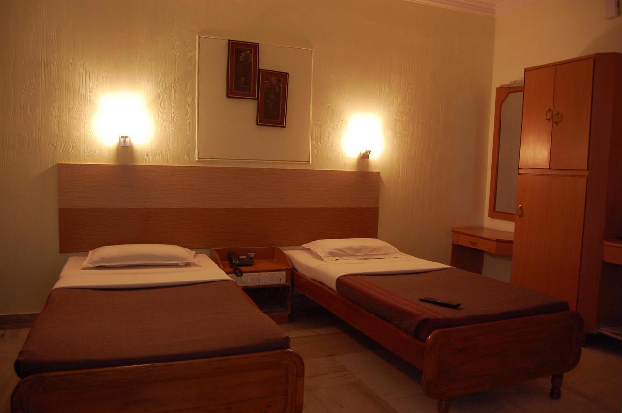Rayagada Hotel Sai International מראה חיצוני תמונה